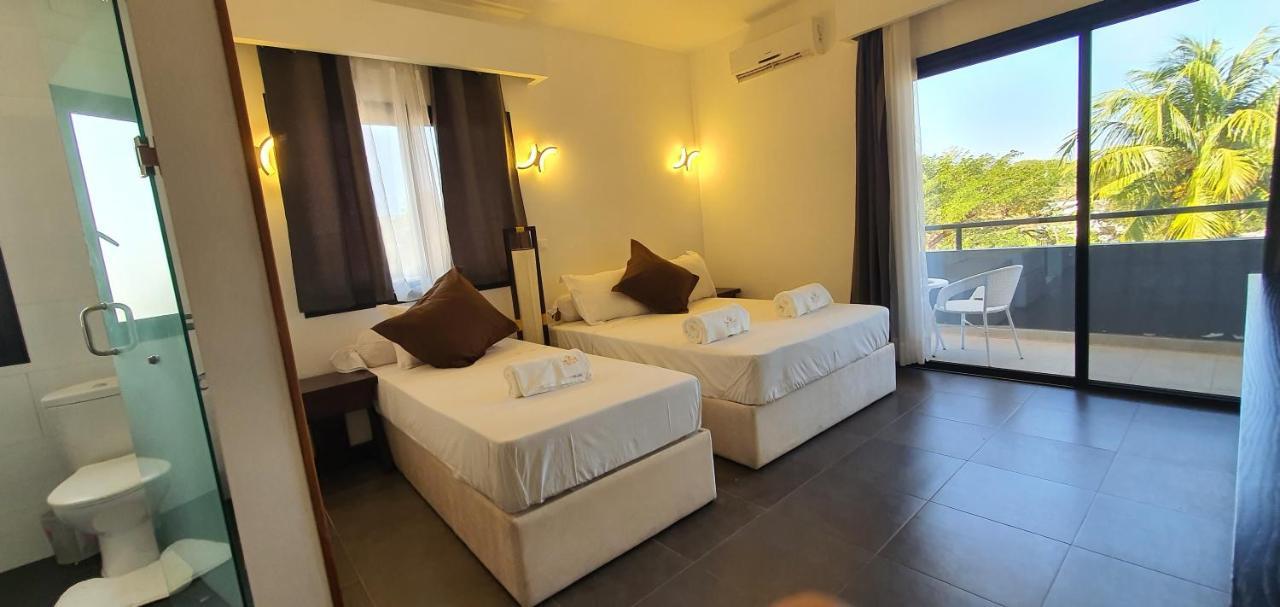 מאהאג'נגה Majesty Palm Resort מראה חיצוני תמונה